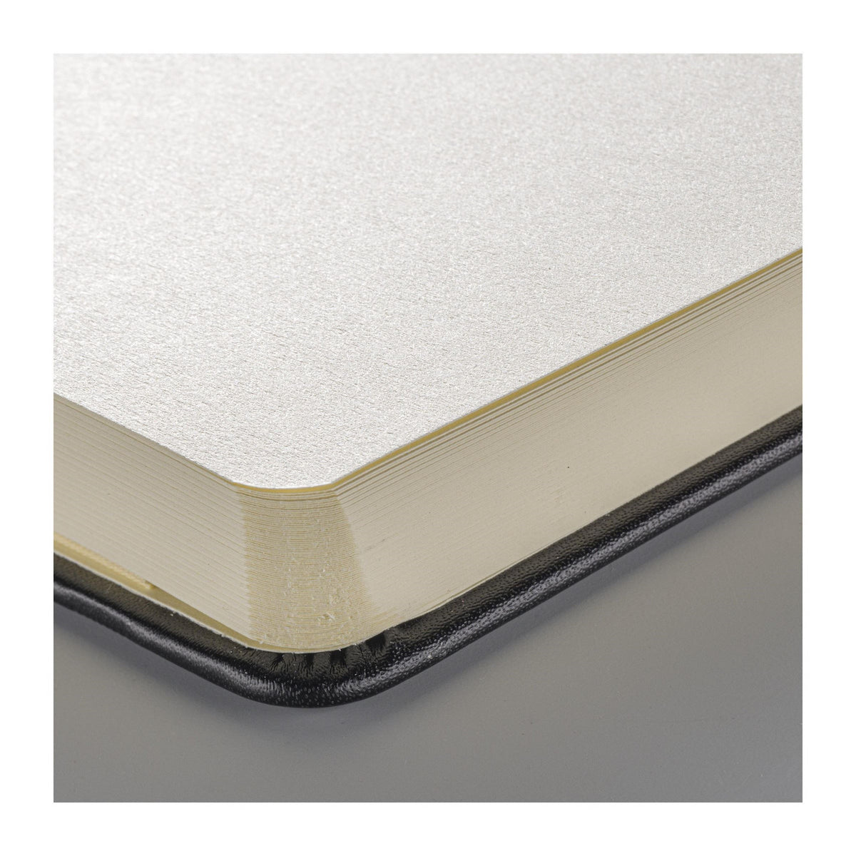 Sakura Sketchbook - Crème White Paper 140gsm - 12cm x 12cm